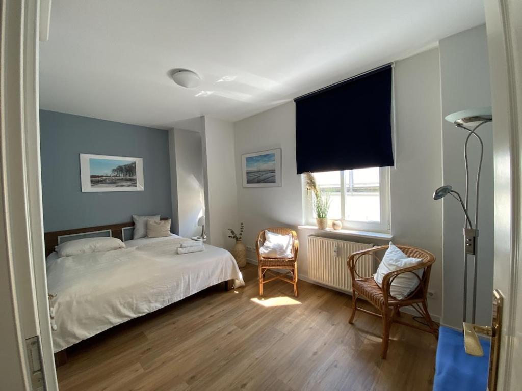 Villa Seeblick Warnemuende - Fewo Mit Meerblick Und Balkon Direkt Am Strand Fuer 2-4 Pers Росток Экстерьер фото